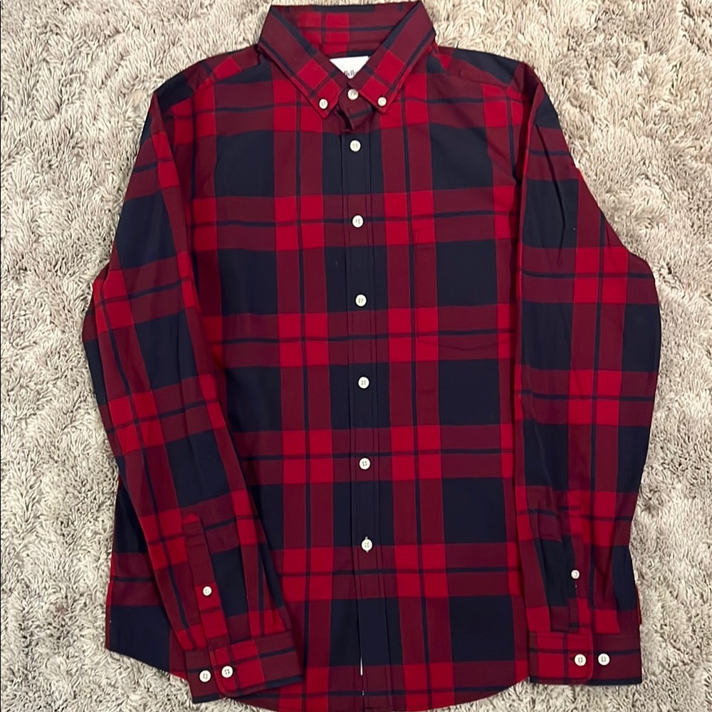 Gently Used Men’s Goodfellow & Co Red and Black Checkered Shirt